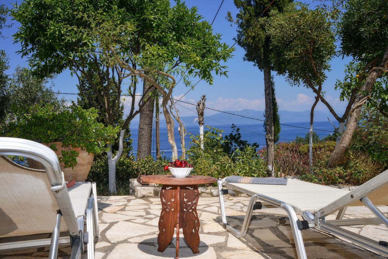 Paxosblue Suites & Villas ガイオス エクステリア 写真