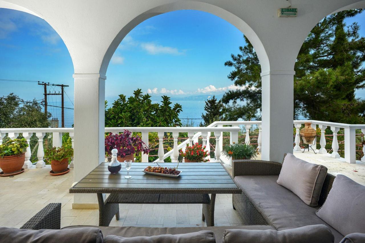 Paxosblue Suites & Villas ガイオス エクステリア 写真