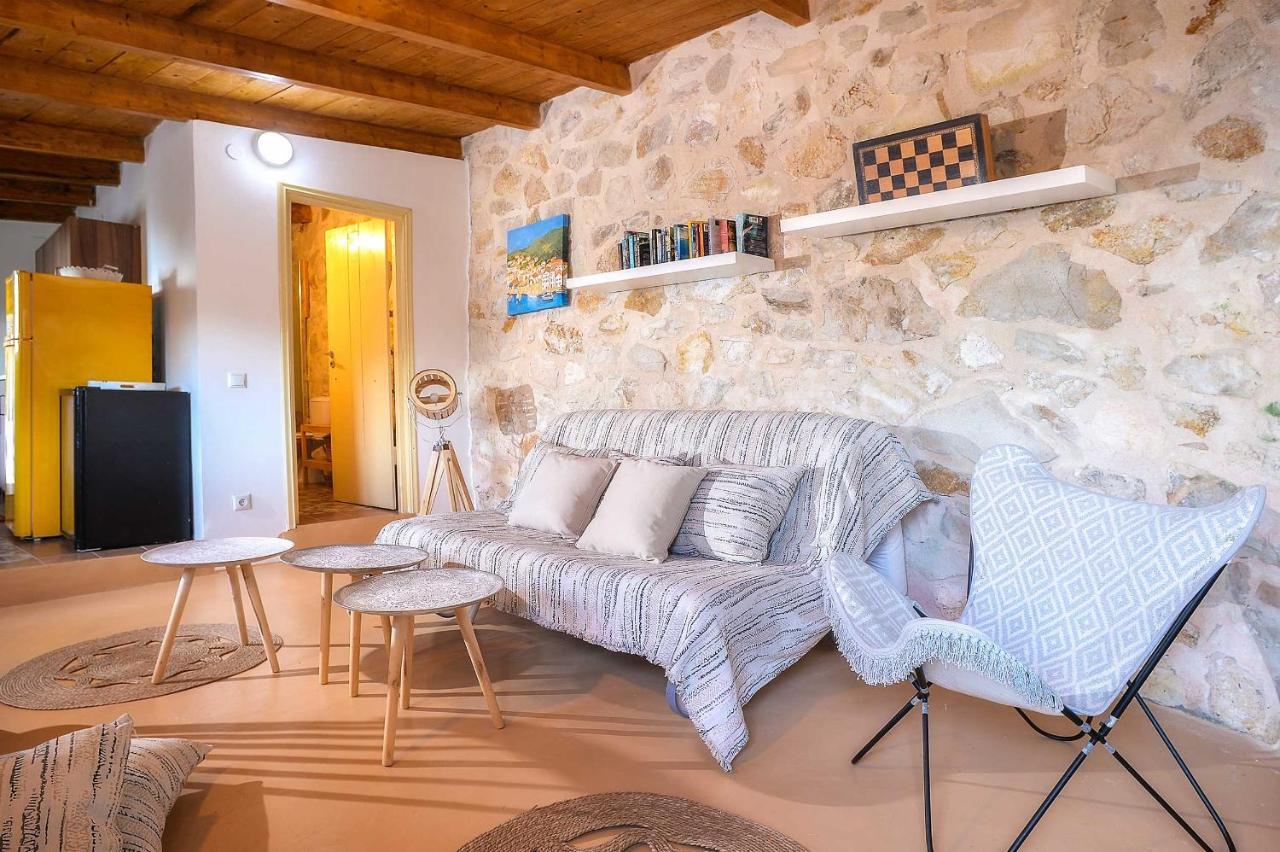 Paxosblue Suites & Villas ガイオス エクステリア 写真