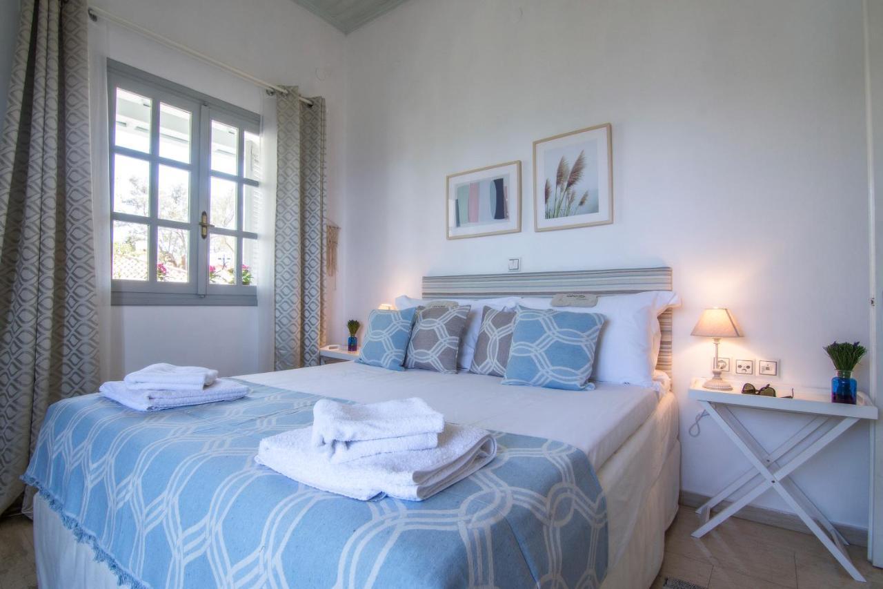 Paxosblue Suites & Villas ガイオス エクステリア 写真