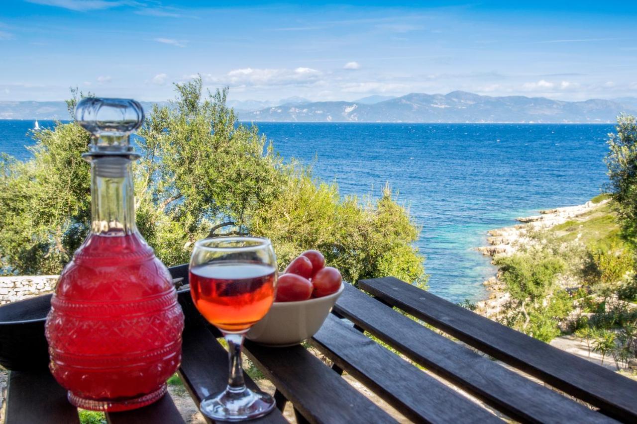 Paxosblue Suites & Villas ガイオス エクステリア 写真